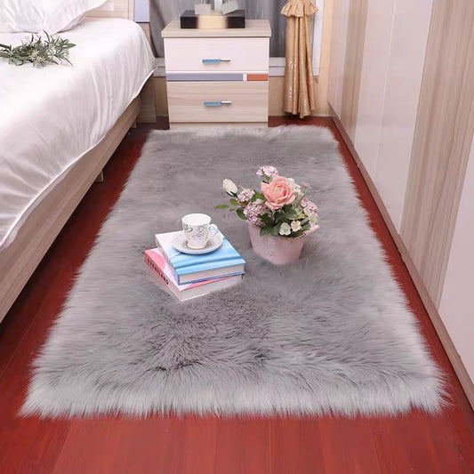 Beautiful Fluffy Decorative Carpet - MEDIJIX